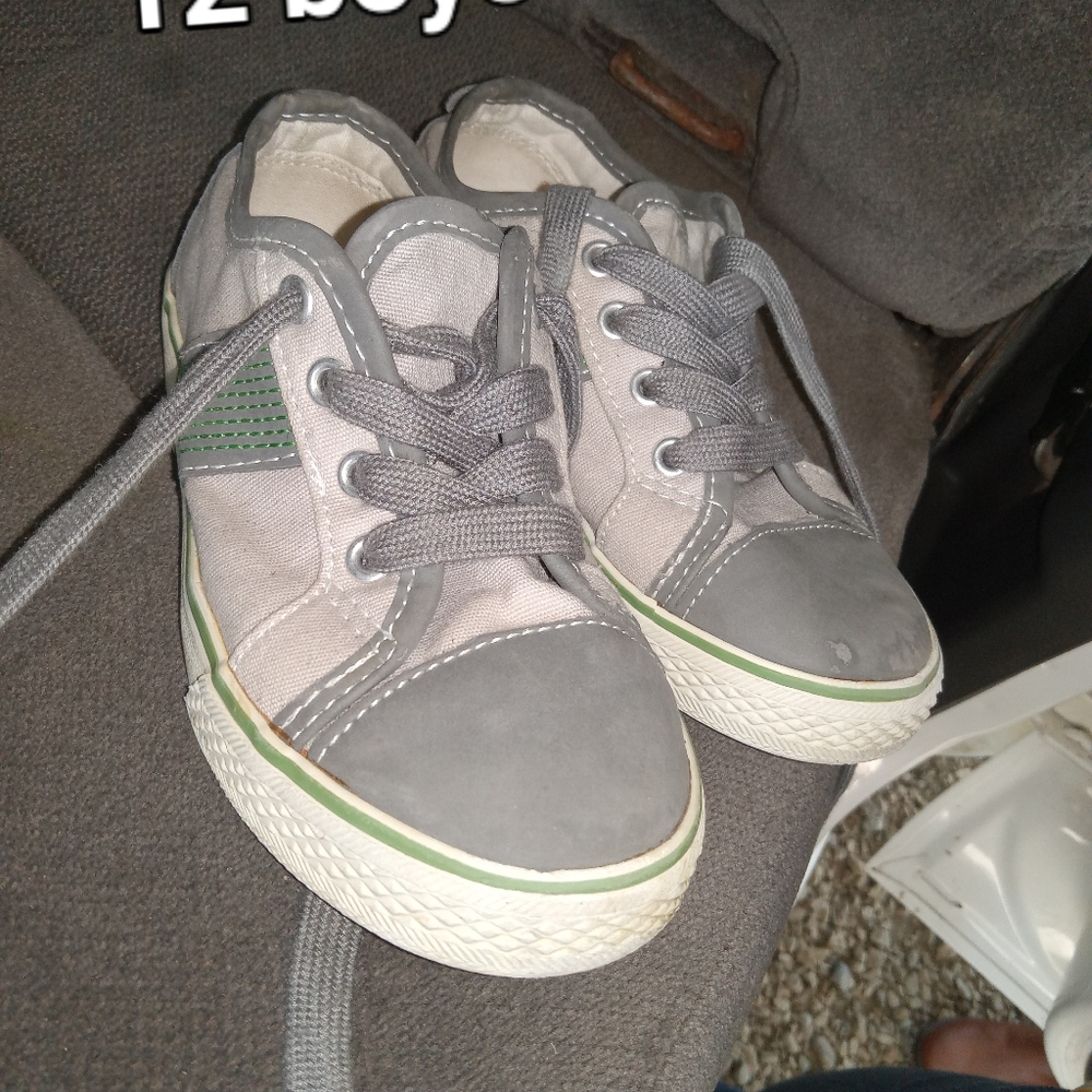 crazy 8 Sneakers